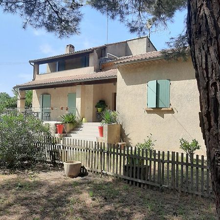 Appartement Avec Grand Jardin Et Parking, Uzes Bagian luar foto