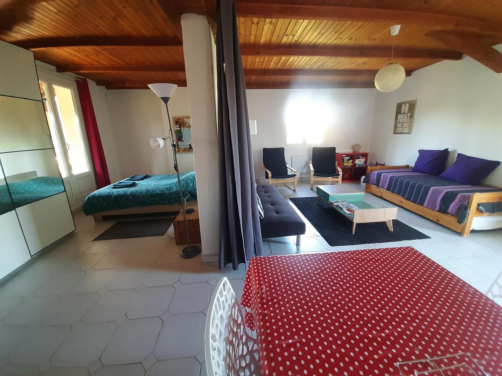 Appartement Avec Grand Jardin Et Parking, Uzes Bagian luar foto