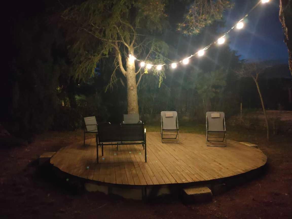Appartement Avec Grand Jardin Et Parking, Uzes Bagian luar foto